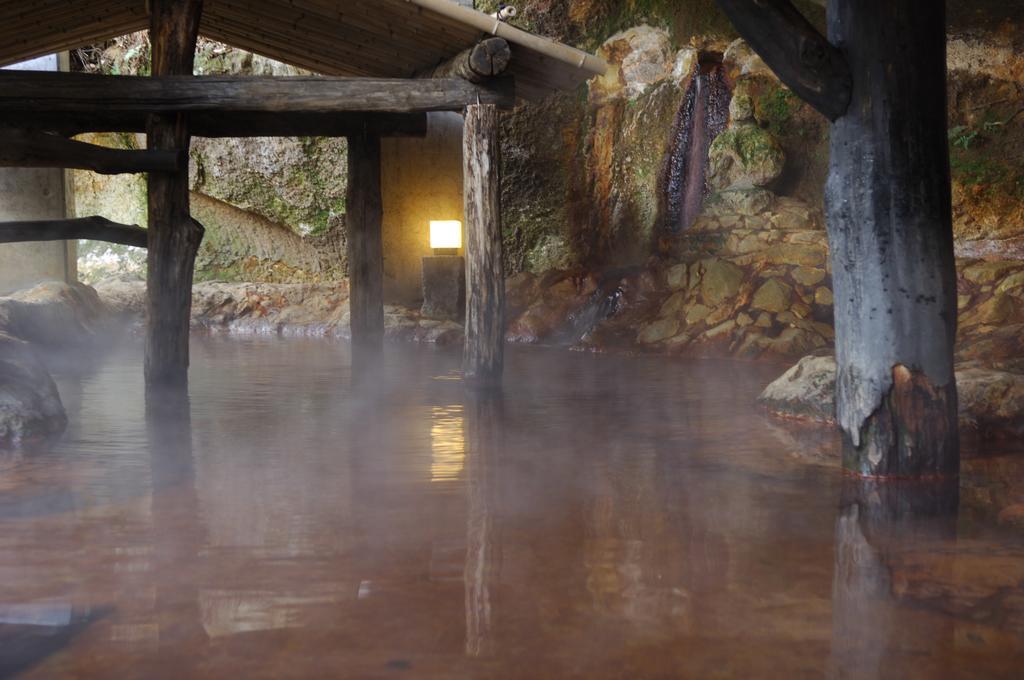 Kurokawa Onsen Yama No Yado Shinmeikan Minamioguni Exterior foto